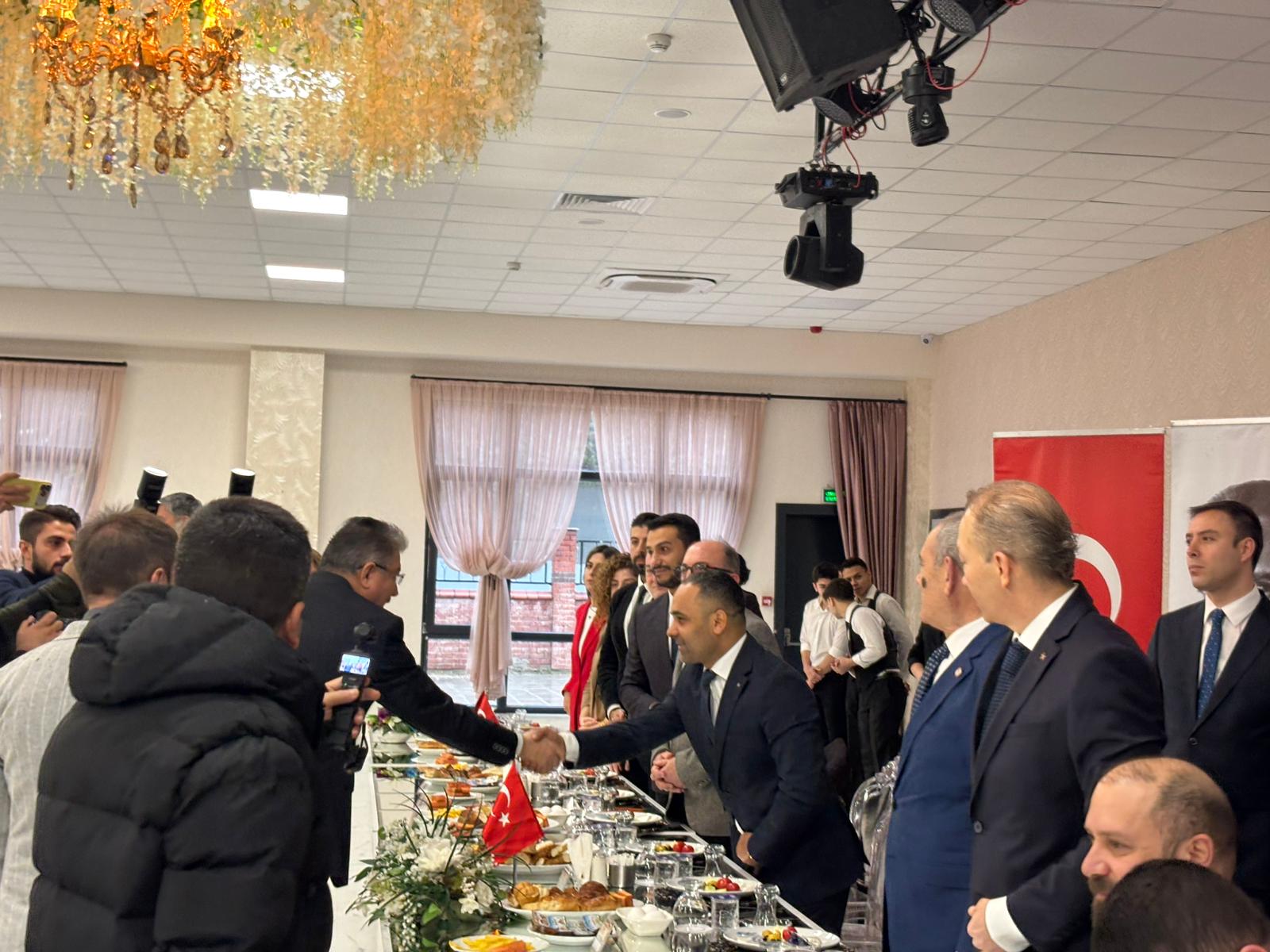 Eskişehir Valisi Gazetecilerle bir araya geldi