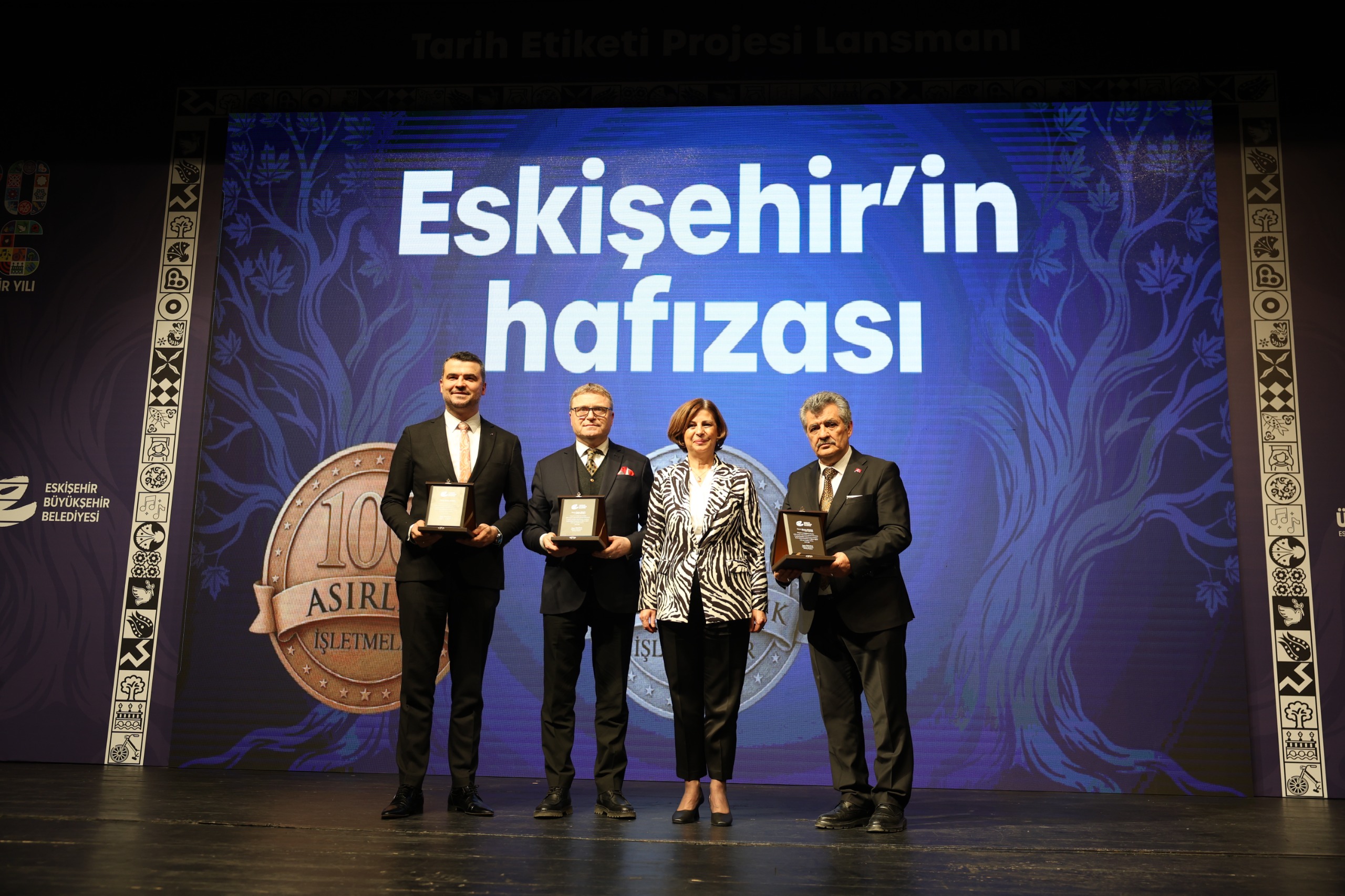 Eski̇şehi̇r’i̇n Köklü Esnafi “Tari̇h Eti̇keti̇” İle Onurlandirildi (7)