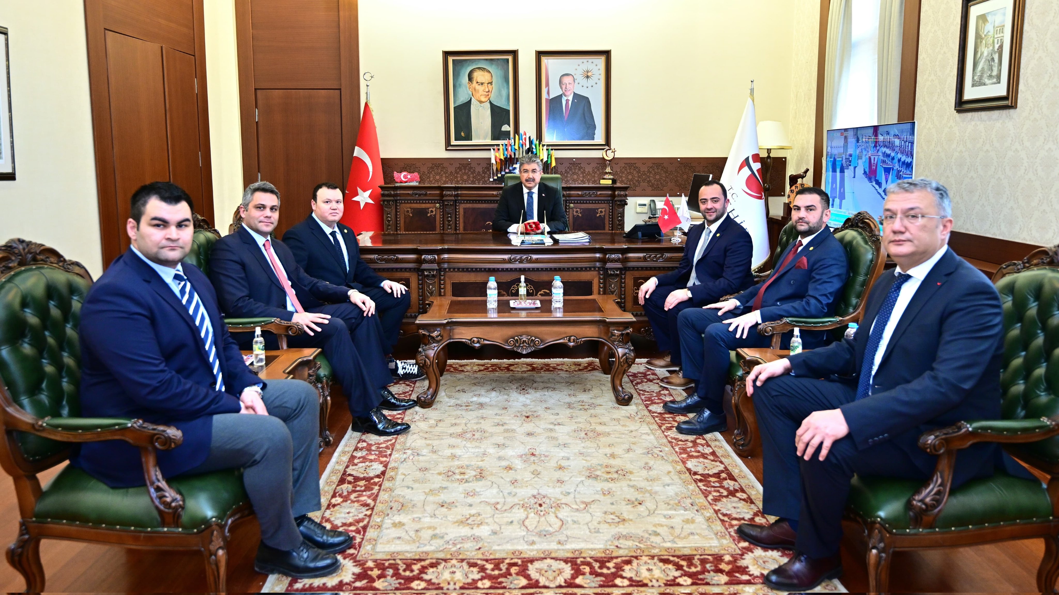 Eskişehirspor Yönetiminden Valiye ziyaret!