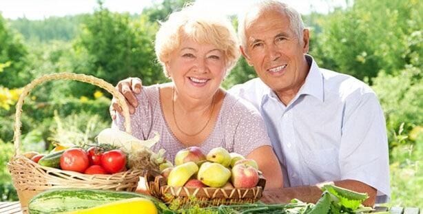 Yasli Geriyatri Yemek Beslenme 1