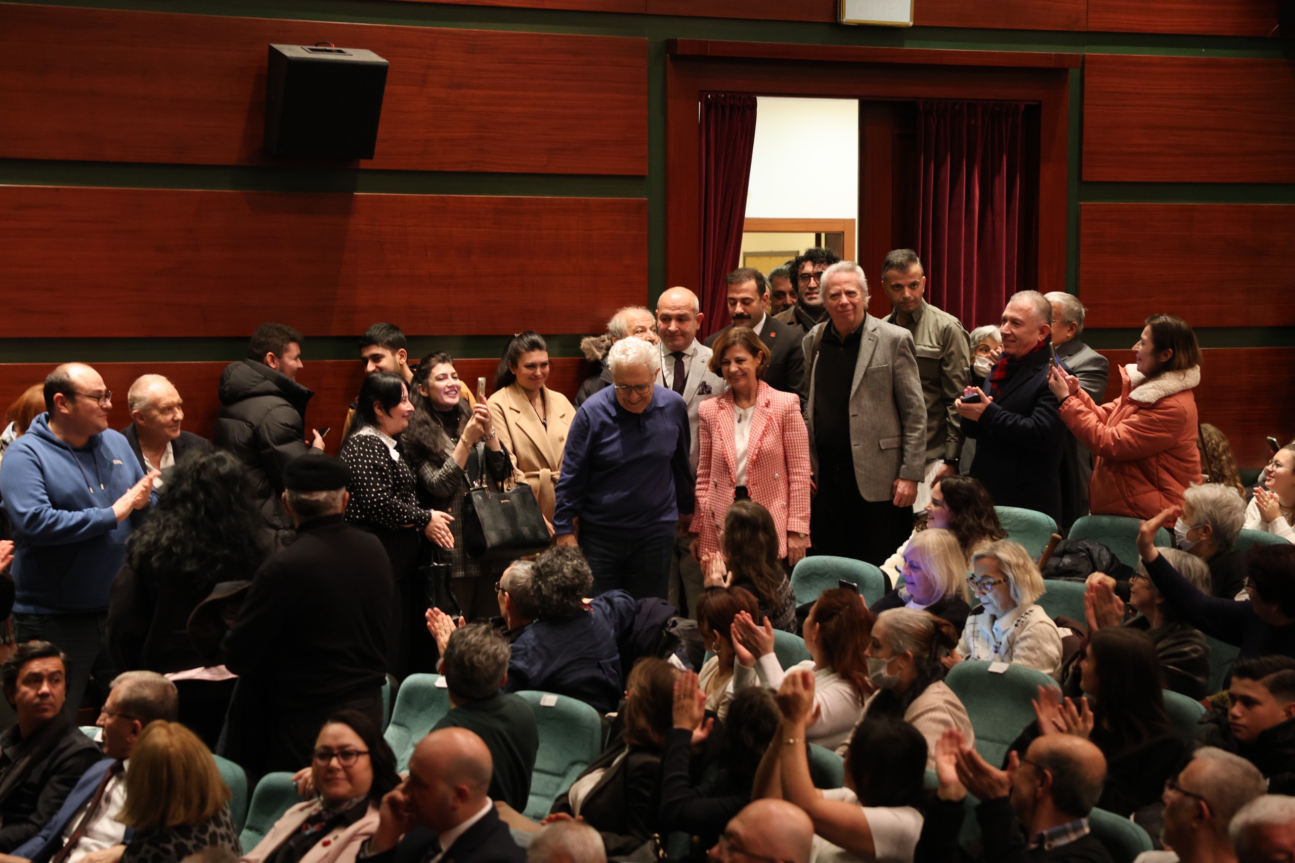 Zülfü Li̇vaneli̇’den Anadolu Hümani̇zmi̇