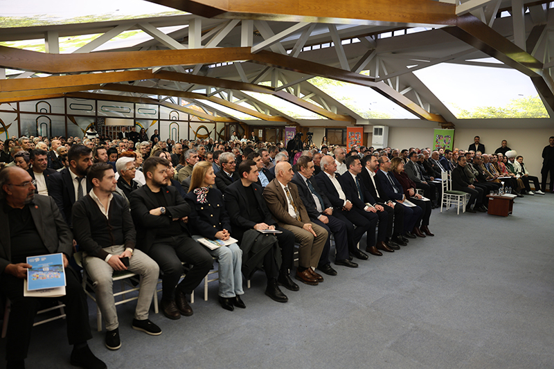 “2026 Eski̇şehi̇r Yili” Projeleri̇ Parti̇li̇lerle Paylaşildi (2)