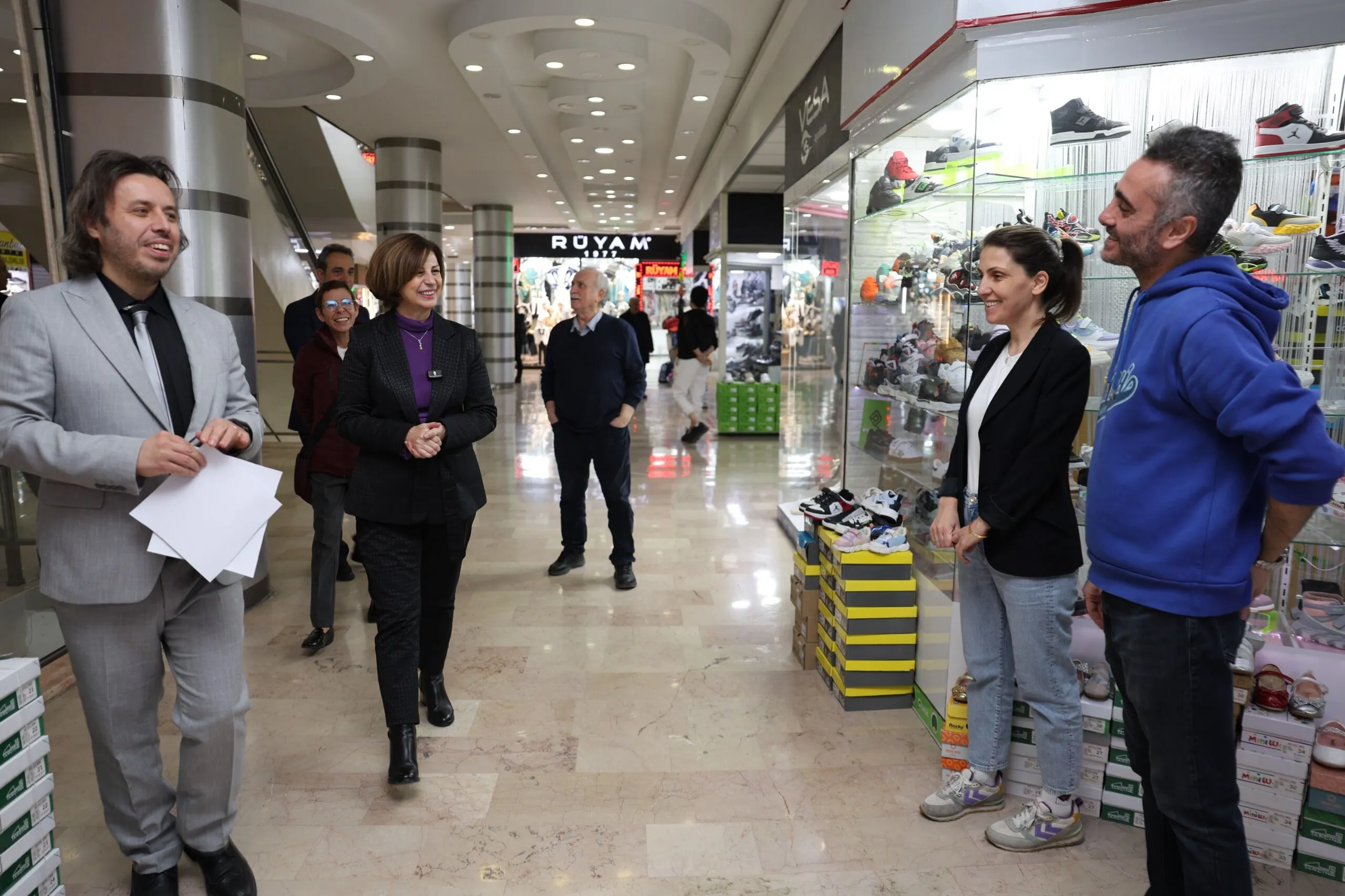 Esnaf Sarayı'ndan Büyükşehir'in indirim uygulamasına destek