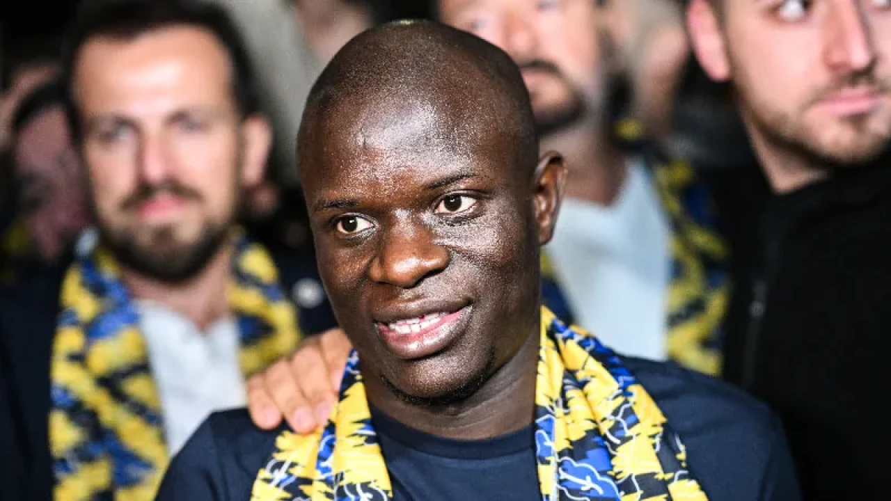 Kante Fenerbahcenin Erzurumspor Macinda Oynayacak Mi