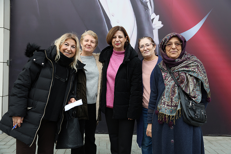 Başkan Ünlüce Kadinlari Si̇vri̇hi̇sar’in Tari̇hi̇ Yolculuğuna Uğurladi (6)