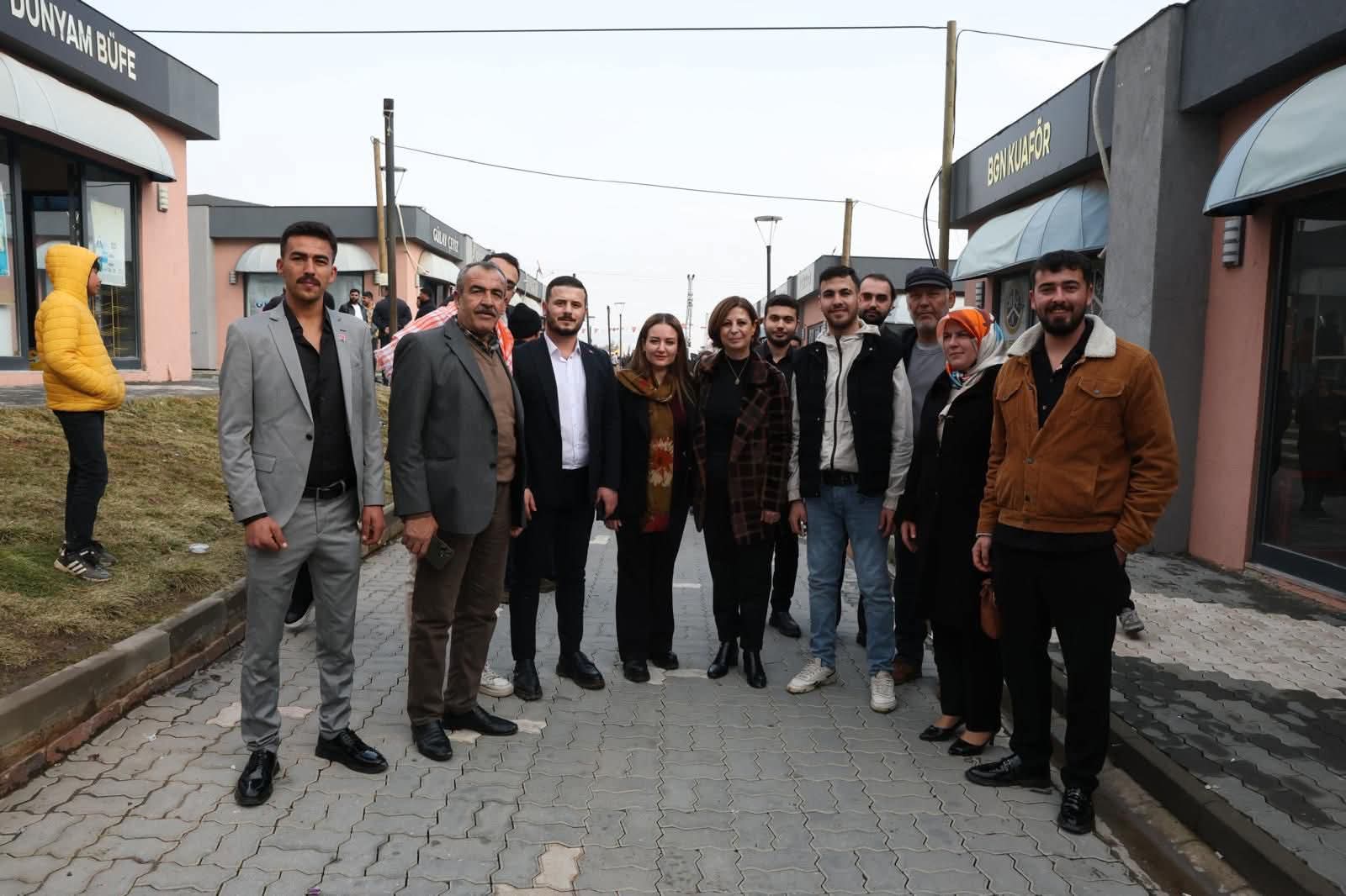 Başkan Ünlüce’den Deprem Bölgesi̇ne Anlamli Zi̇yaret Gazi̇antep (11)