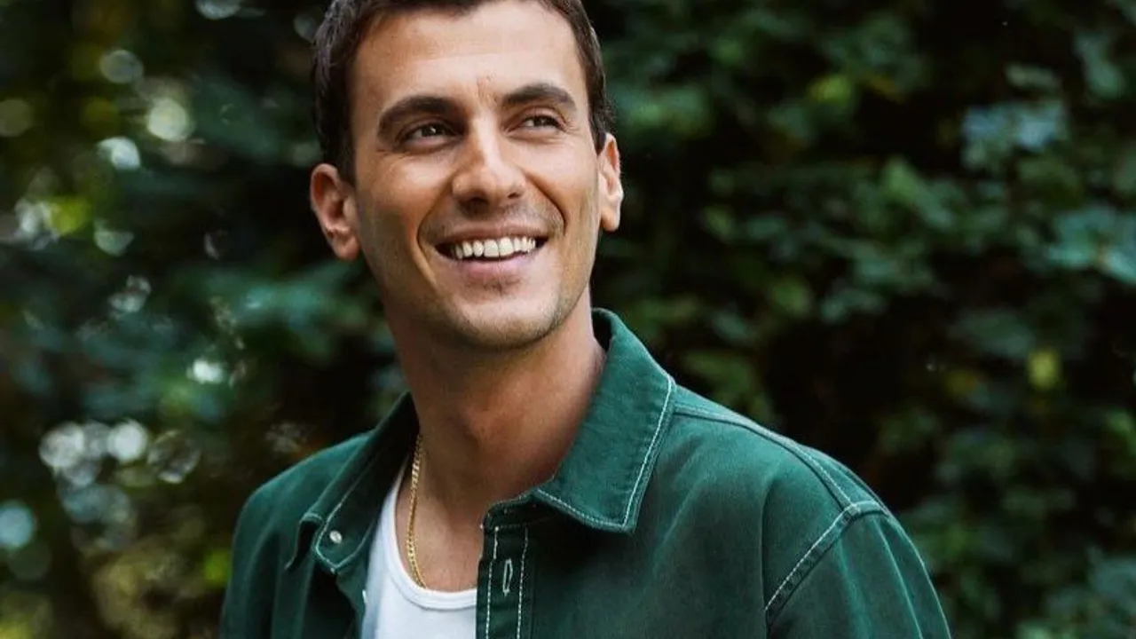 Bertan Asllani Kimdir 