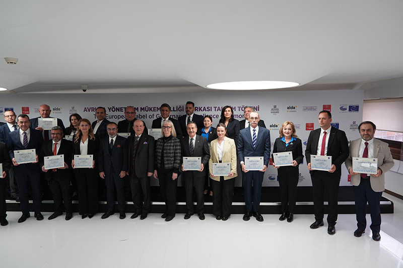 Büyükşehi̇r Beledi̇yesi̇ne Avrupa’dan Üst Üste 3’Üncü Kez Yöneti̇şi̇m Ödülü (4)