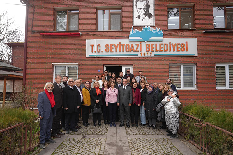 “Dayanişmayi Büyütmeye Devam Edi̇yoruz” (1)