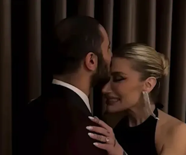 İrem Derici Nişanlandı