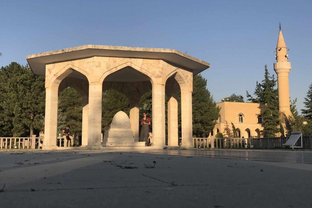 Eskişehir Mihallıçcık Yunus Emre Külliyesi ve Türbesi