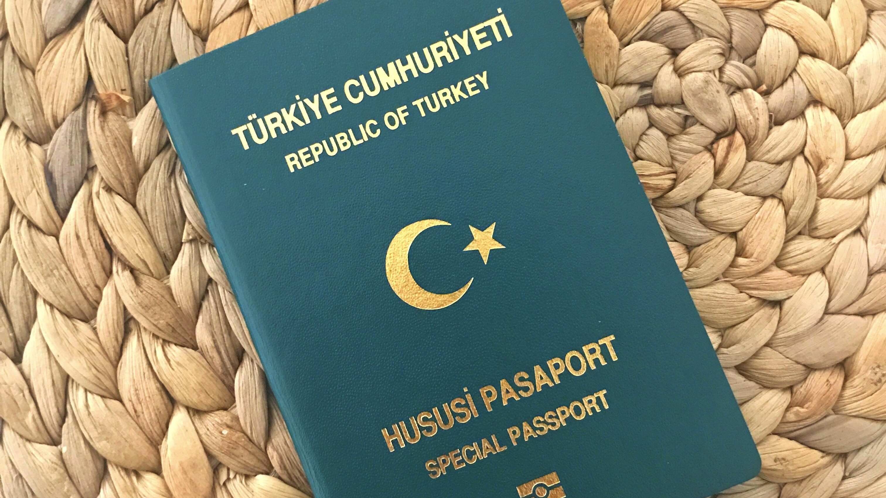 YEŞİL PASAPORT