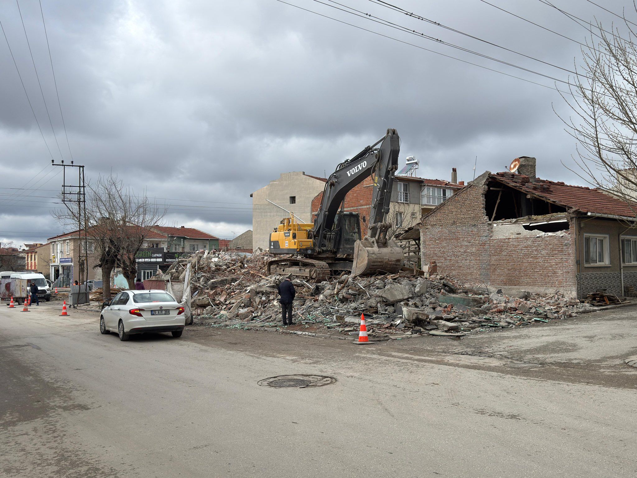 Yeşiltepe’de "Yıkım" Krizi: Serhat Tunç'tan Büyükşehir’e Sert Tepki!