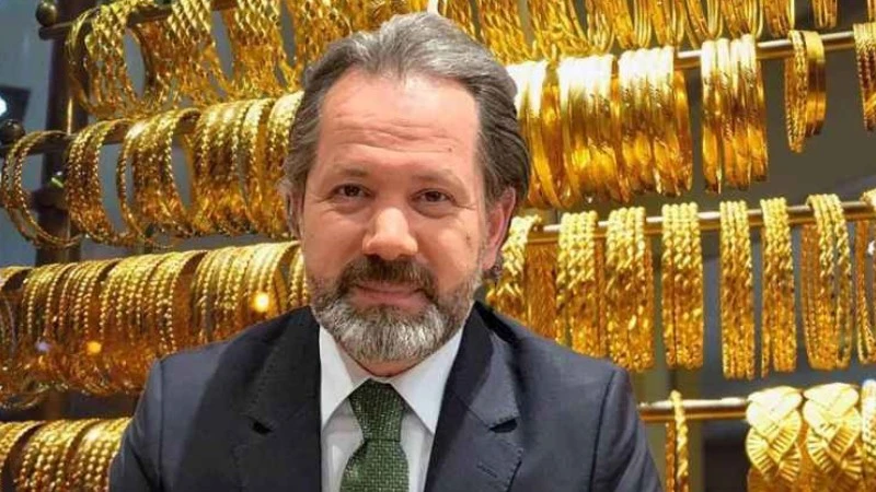 Altın ve para piyasaları uzmanı İslam Memiş kimdir, kaç yaşında, nereli? Kariyeri, mesleği, yazdığı kitaplar ve finans dünyasındaki çalışmaları hakkında detaylar.