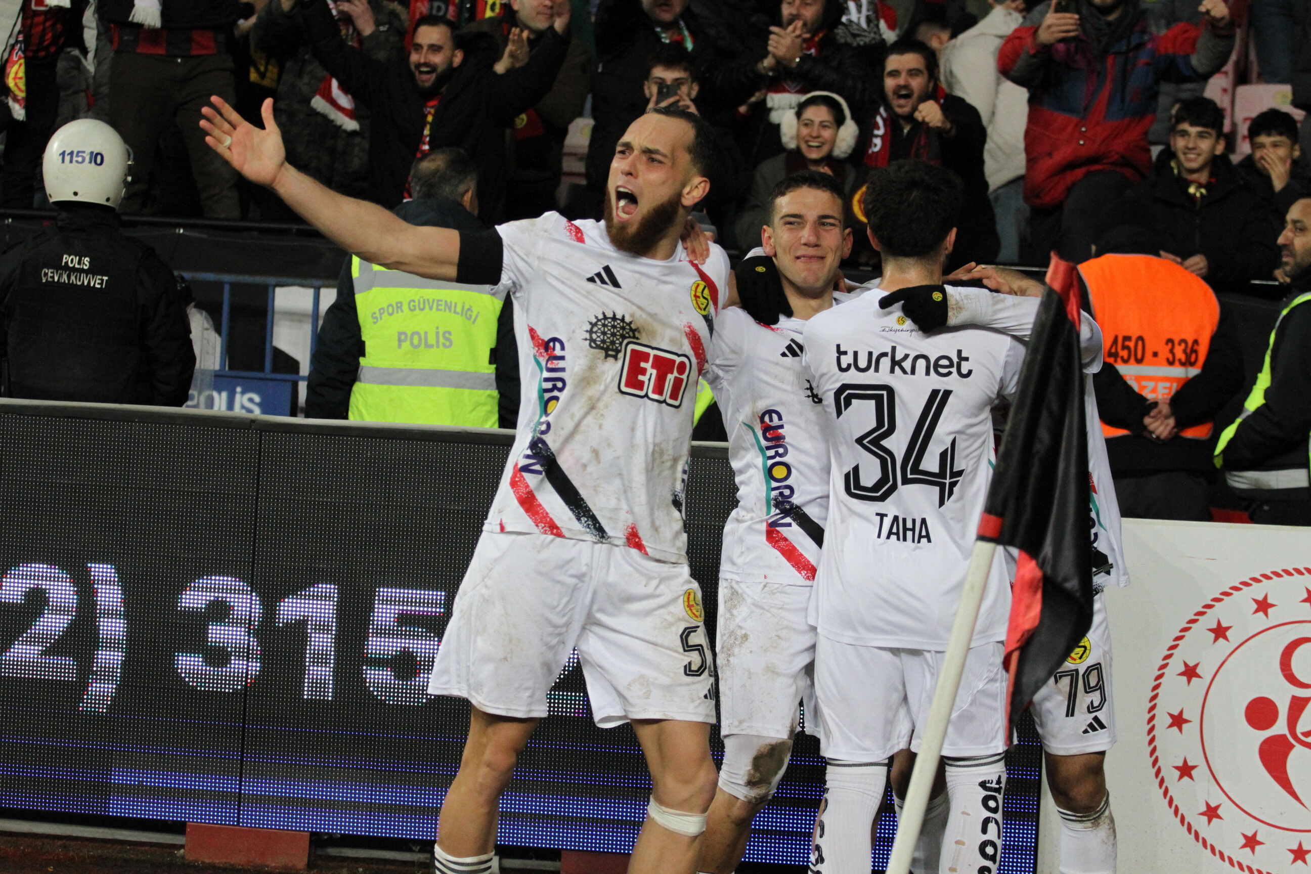 Kanatlar Çalıştı1