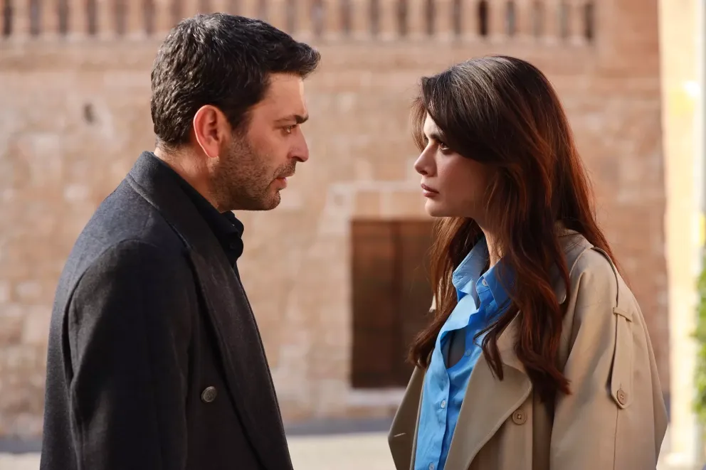 Uzak Şehir'in Yeni Bölümündeki Sahneyle "Alya Hamile mi?" Sorusu Akıllara Geldi