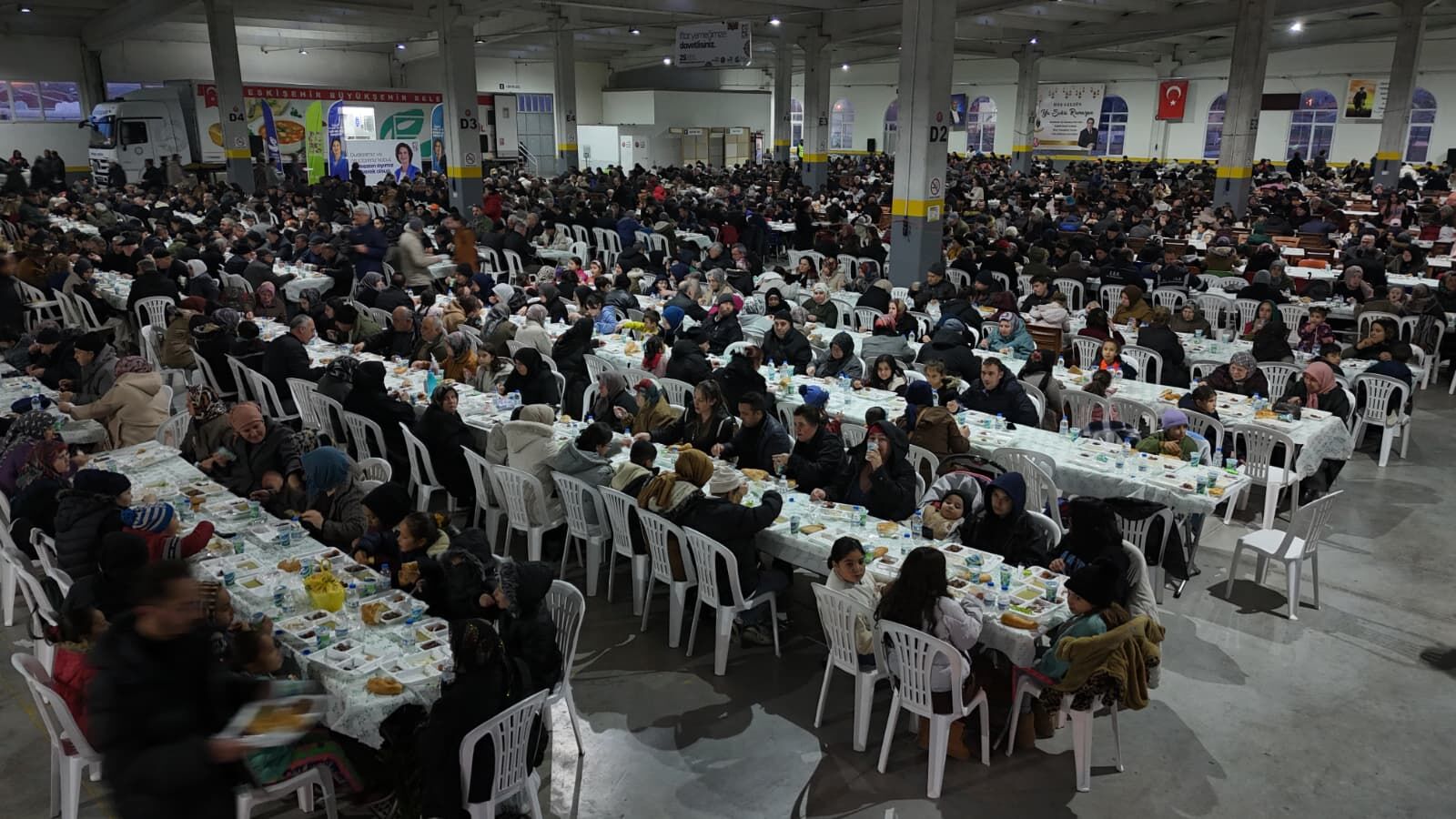 MAHMUDİYE'DE İFTAR