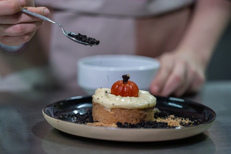 İftardan Hemen Sonra Tatlı Yemek Vücuda Ne Yapıyor?