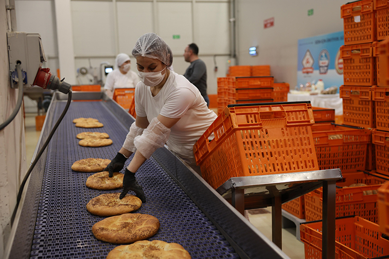 Ramazan Sofralarina Bereket Halk Pi̇de 20 Tl (2)