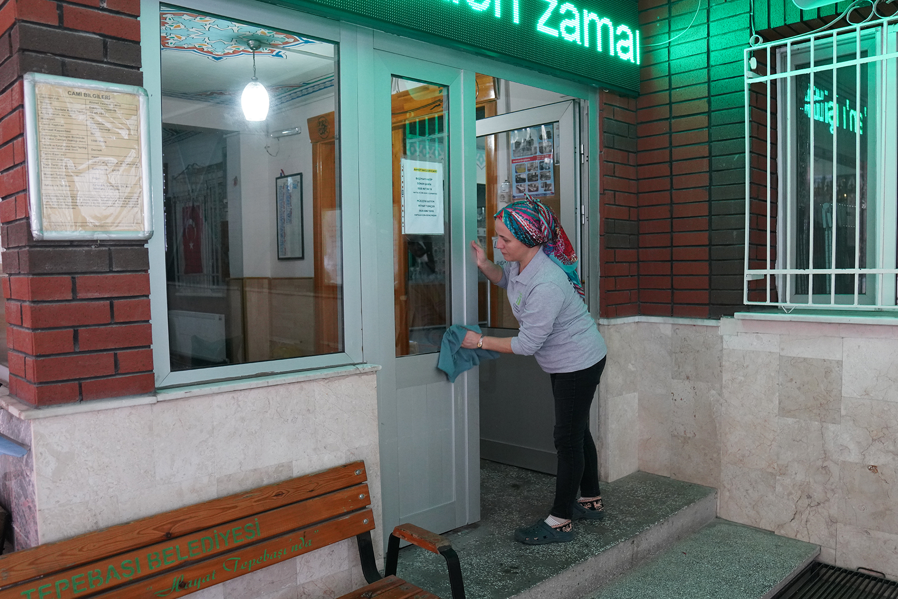 CAMİLERDE TEMİZLİK