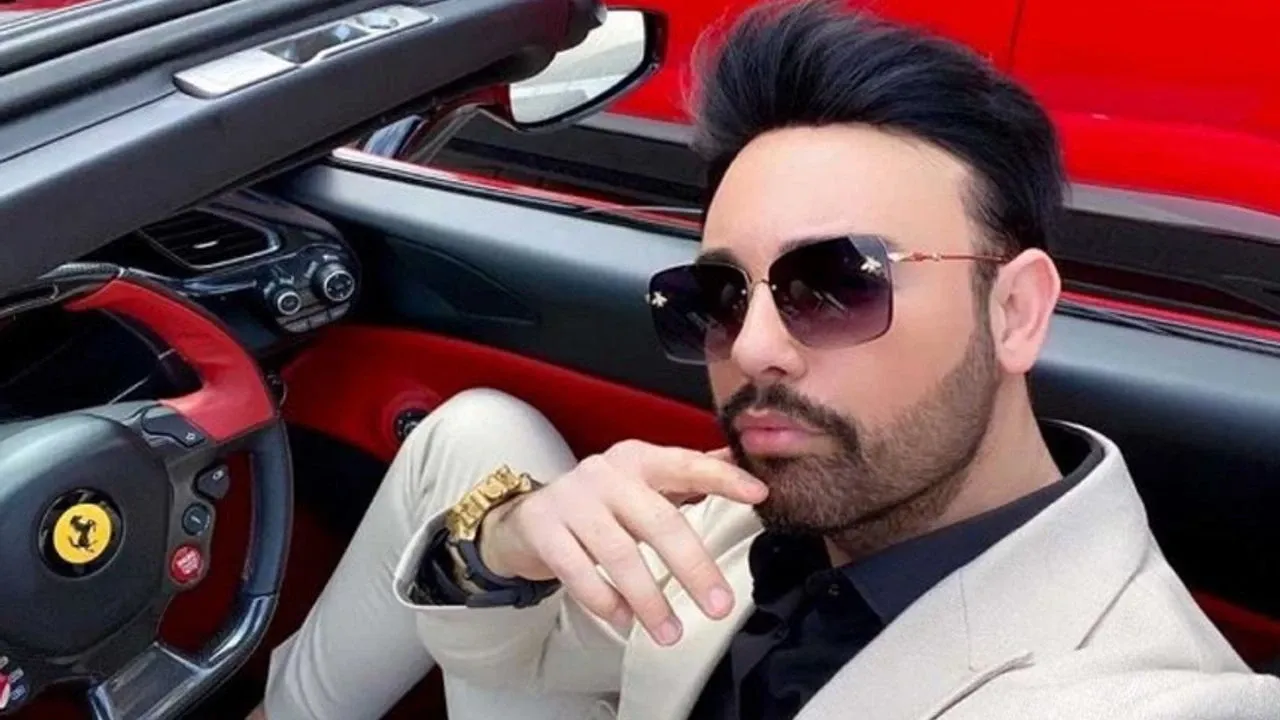 Taha Özer gözaltına alındı