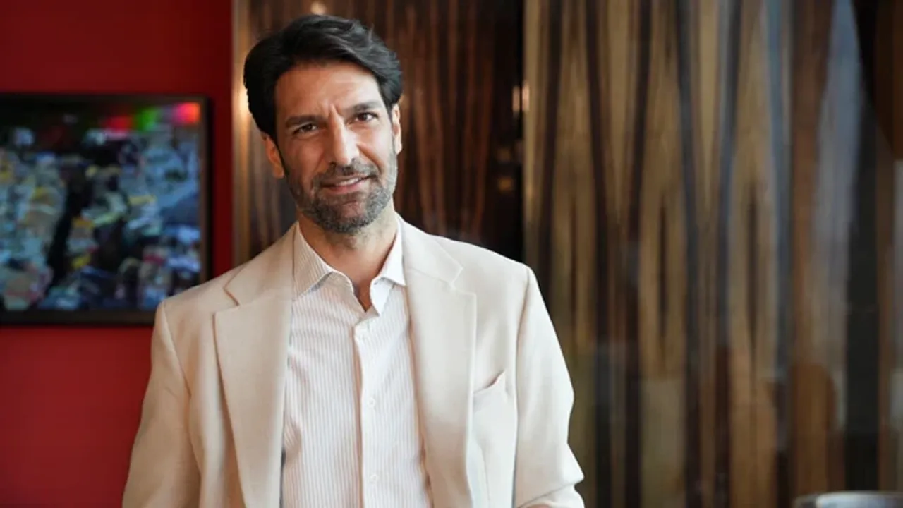 Eşref Rüya'nın Dinçer'i diziden ayrılıyor