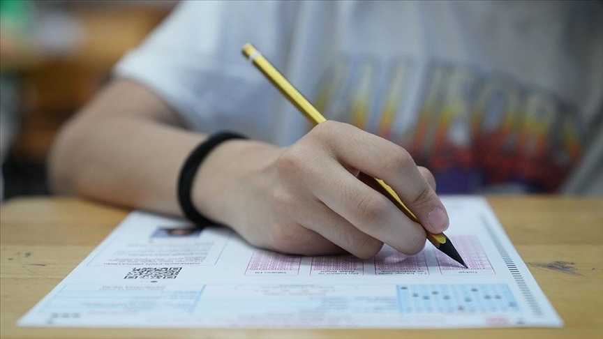 AUZEF Bahar yarıyılı kayıt yenileme kılavuzu yayınlandı! İÜ AUZEF kayıt yenileme ne zaman?