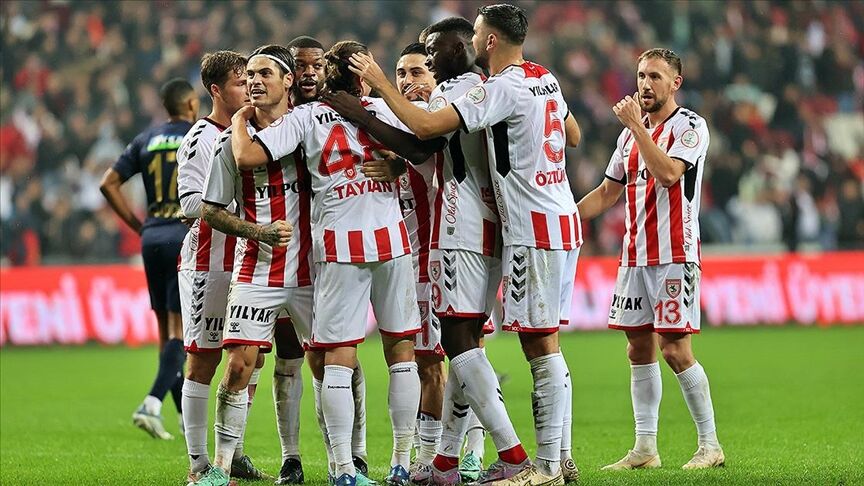 Galatasaray ve Samsunspor'un Süper Lig'deki 27. hafta maçları ertelendi