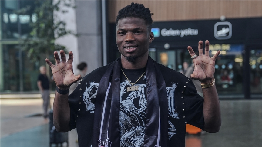 Beşiktaş'a El Bilal Toure'den kötü haber! Siyah-beyazlılar resmen yıkıldı