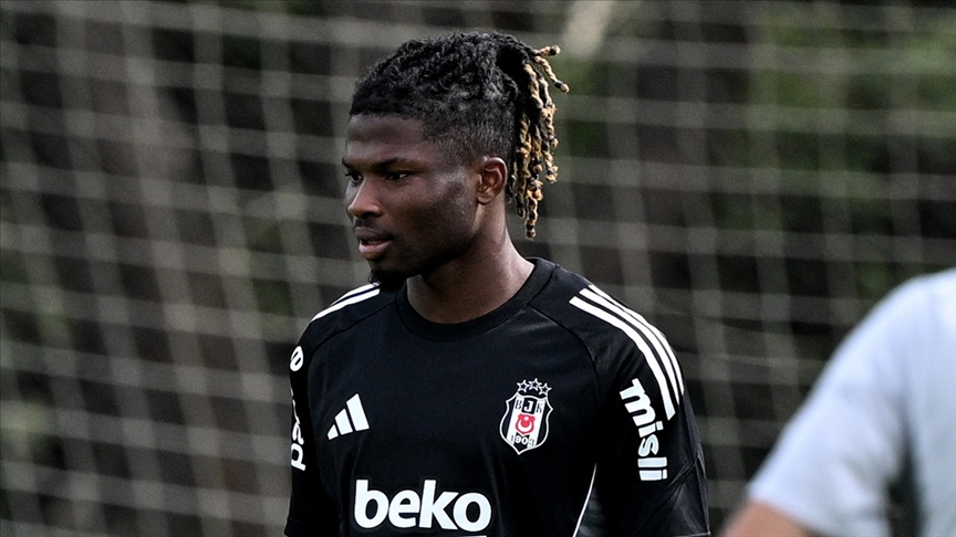 Beşiktaş'a El Bilal Toure'den kötü haber! Siyah-beyazlılar resmen yıkıldı
