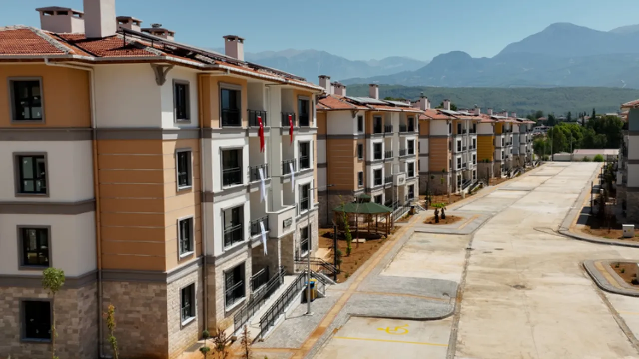 Eskişehir'de TOKİ kura çekimi