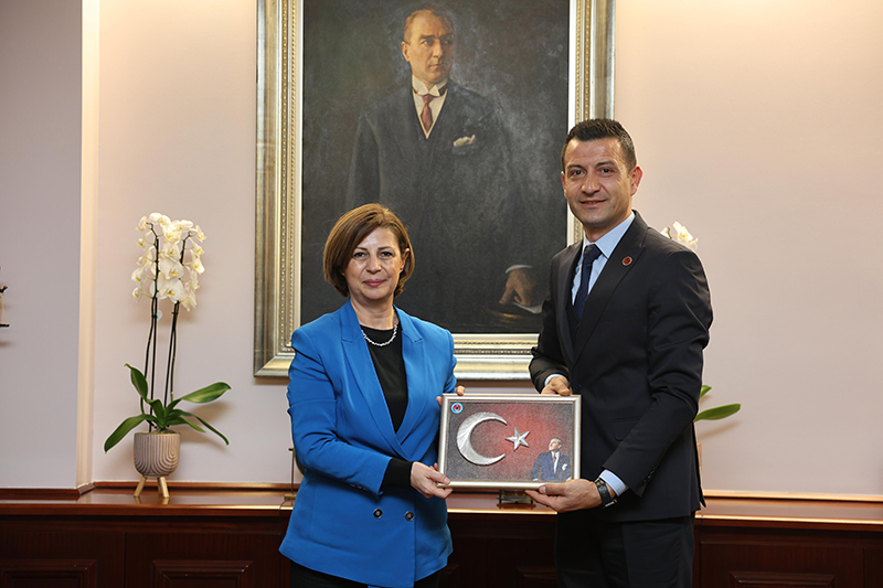 Türk Ulaşim Sen’den Başkan Ünlüce’ye Behi̇ç Erki̇n Teşekkürü (1)