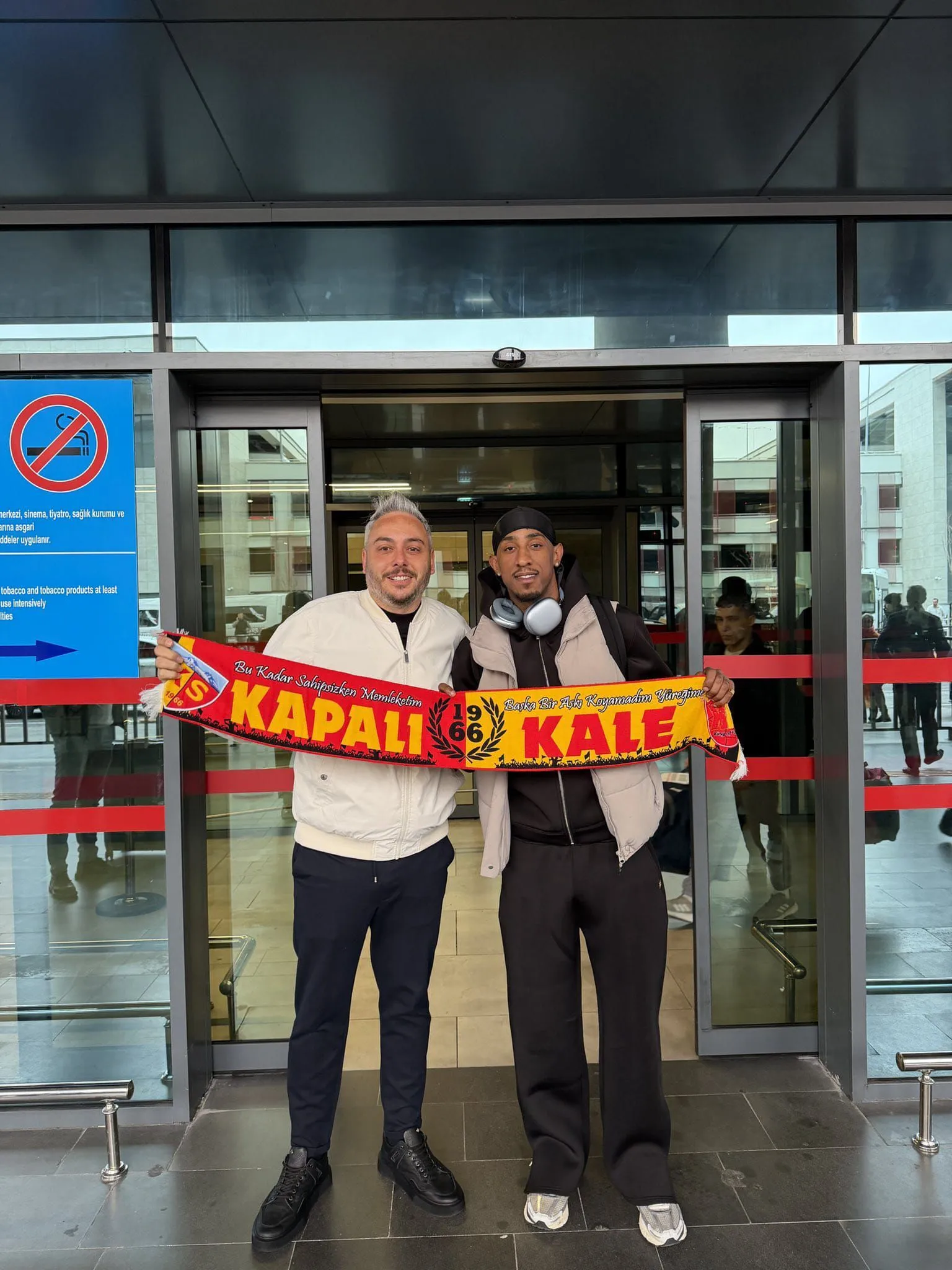 Kayserispor, sağ bek Joshua Brenet’i transfer etti