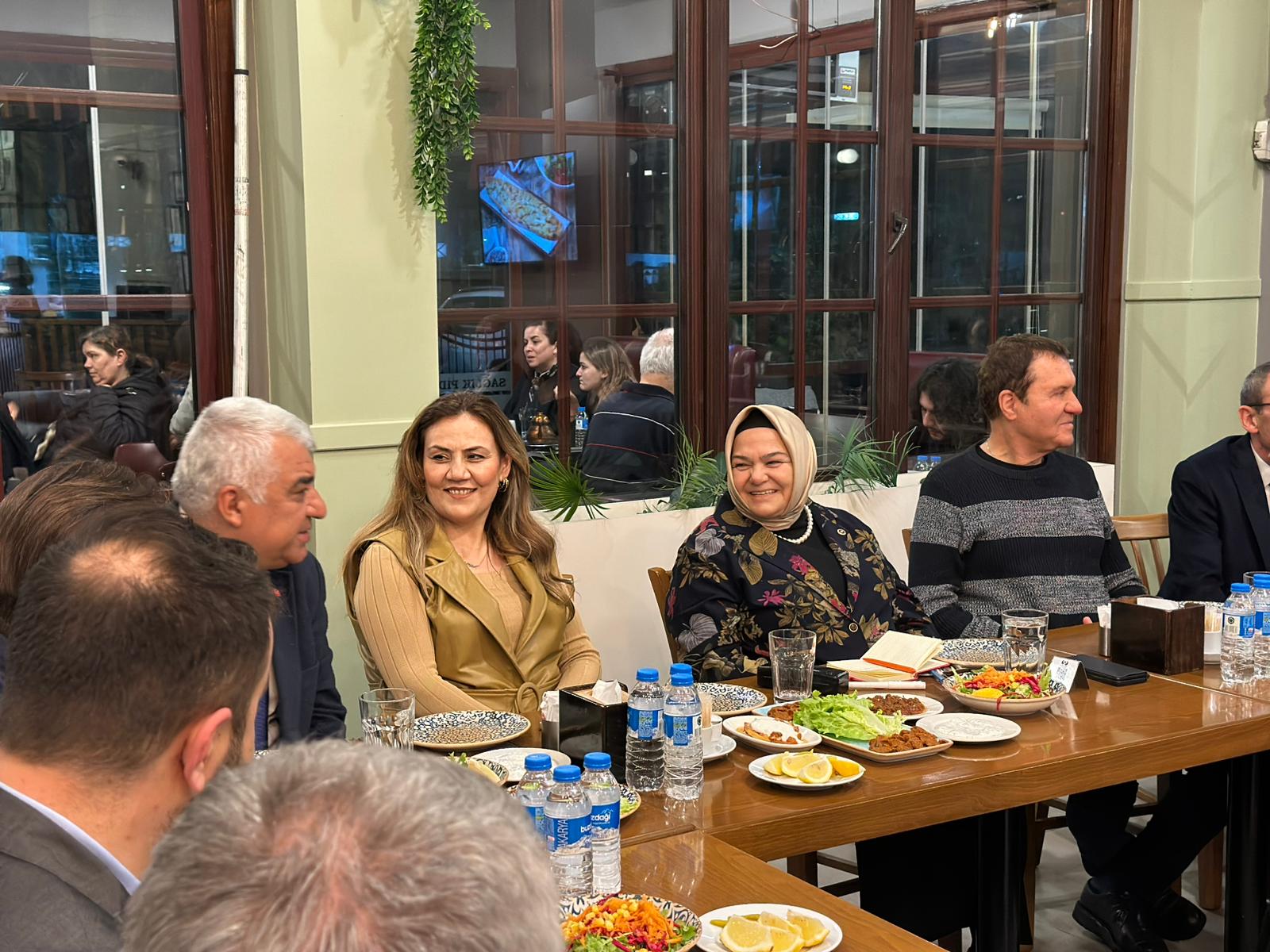 DOSTLUK VE İSTİŞARE MECLİSİ 