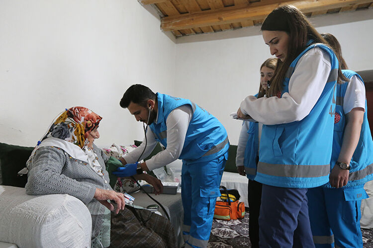 Eskişehir İl Sağlık Müdürlüğü’nden Gurur Tablosu: Bir Yılda 63 Bin Evde Sağlık Ziyareti