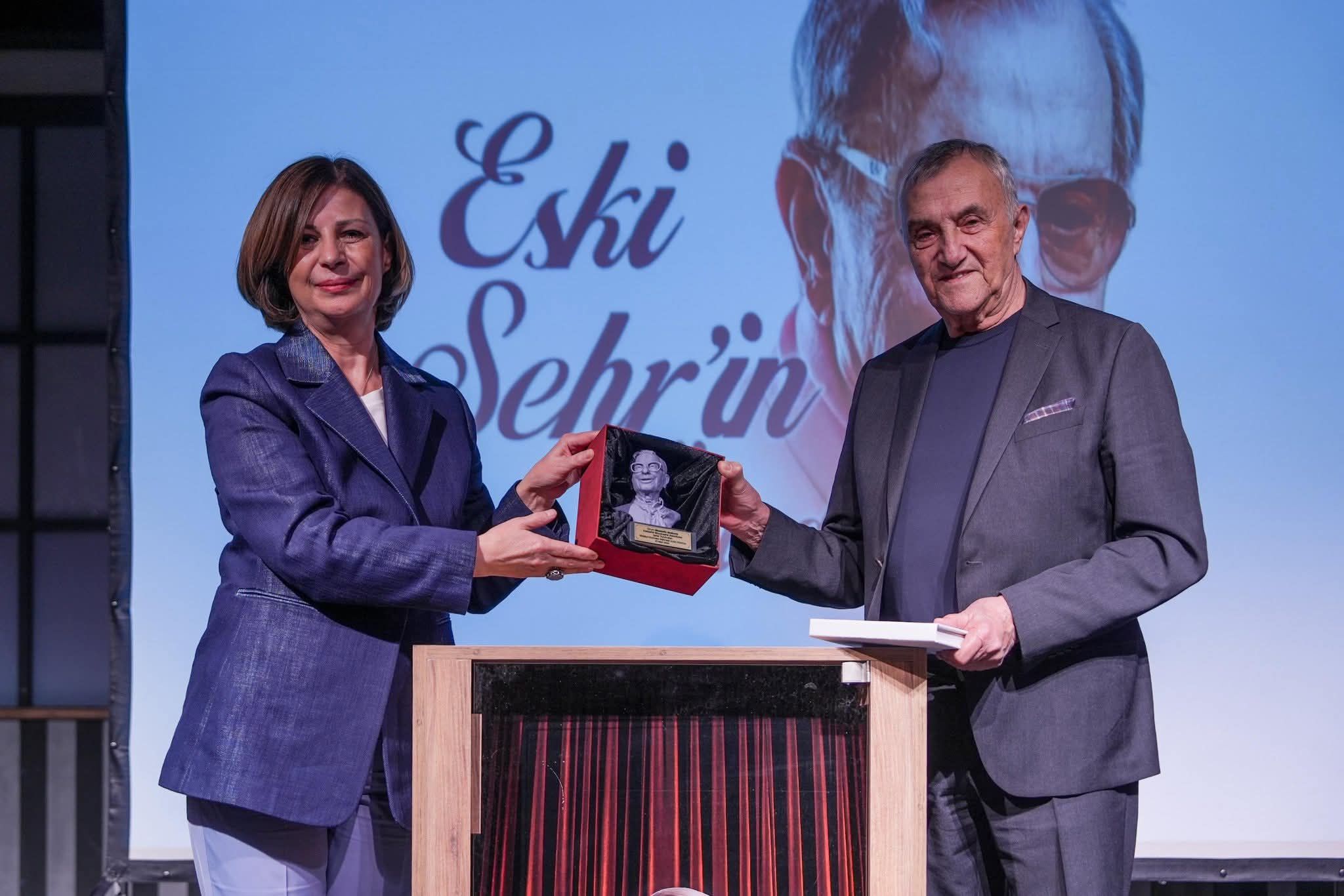 27 Mart Dünya Ti̇yatro Günü’nde Haldun Dormen’e Vefa (10)