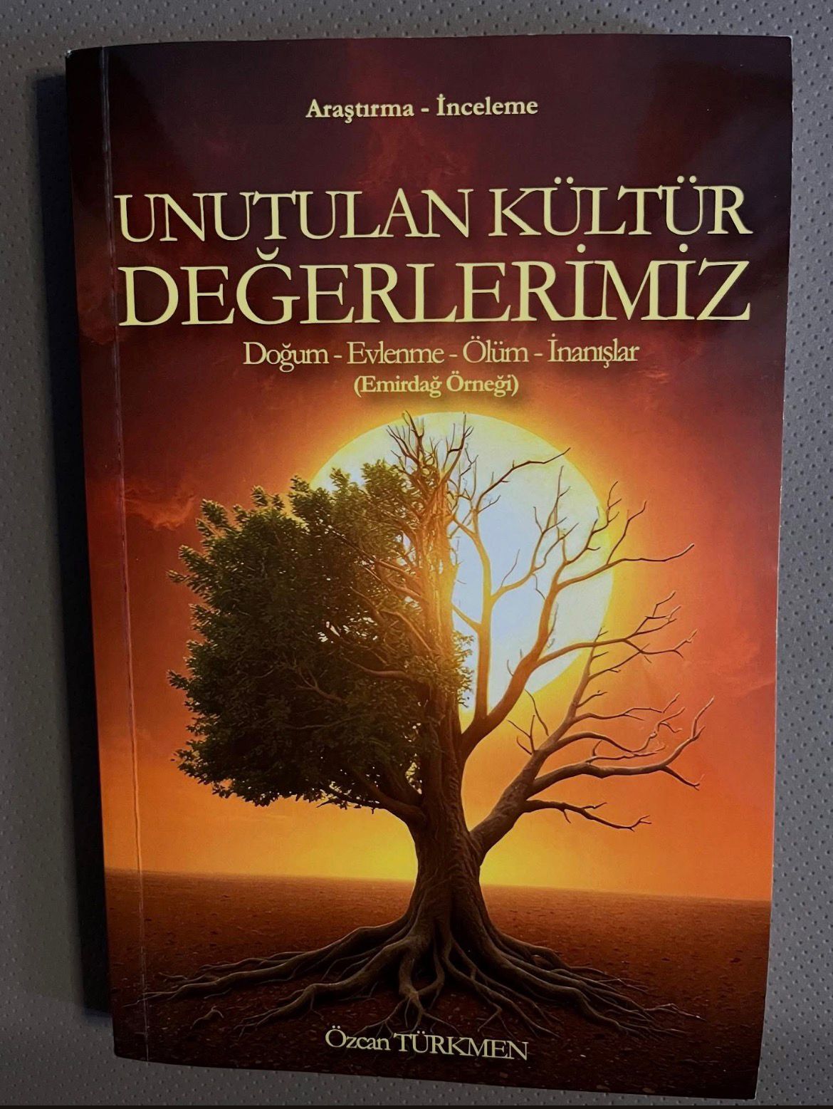 ÖZCAN TÜRKMEN’DEN YEPYENİ BİR KİTAP