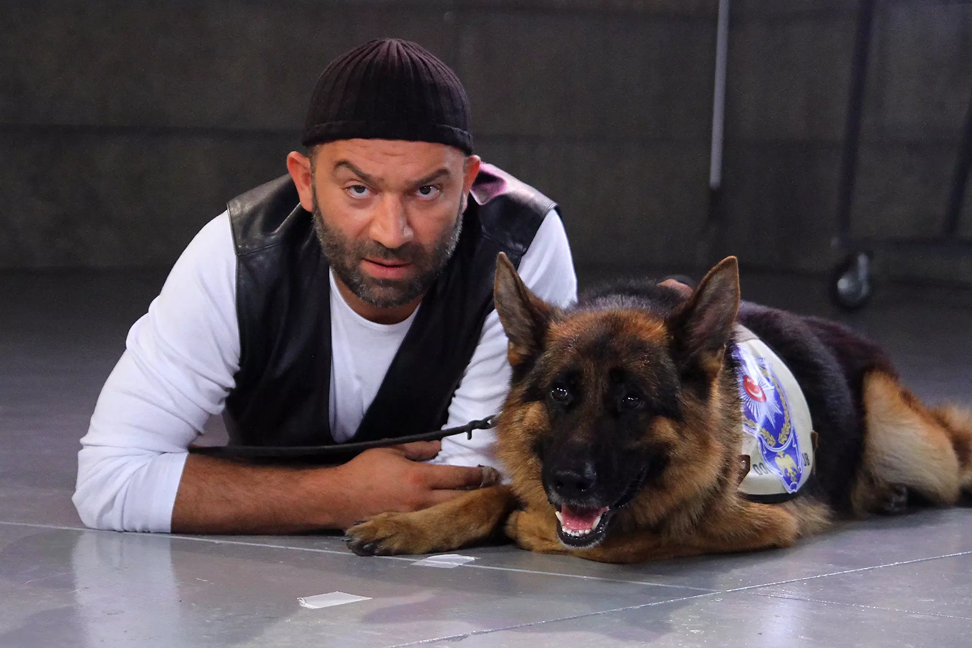 İlker Ayrık ve Şevket Çoruh Türkiye’ye Dönemiyor!