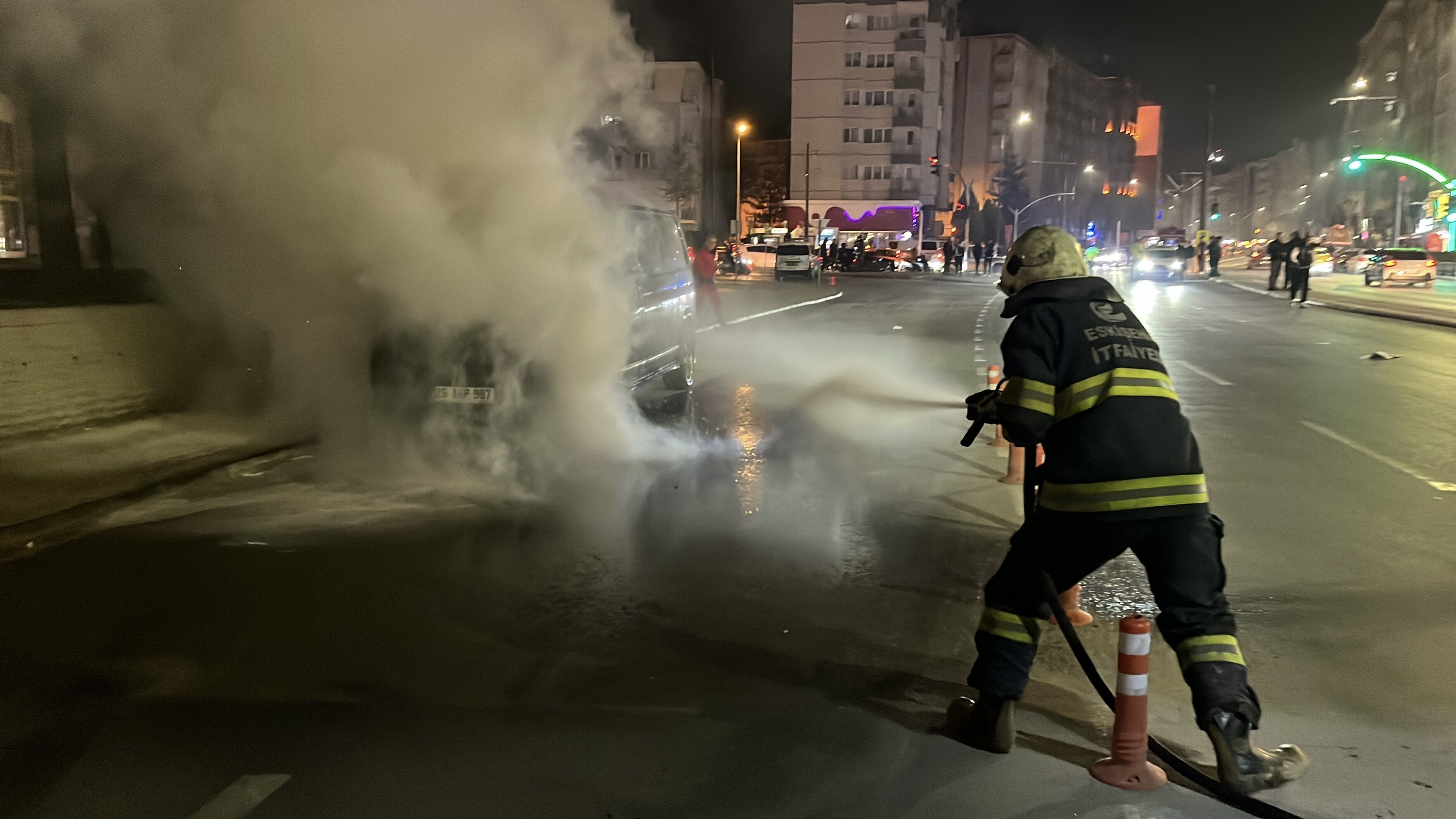 SEYİR HALİNDE ARAÇTA YANGIN