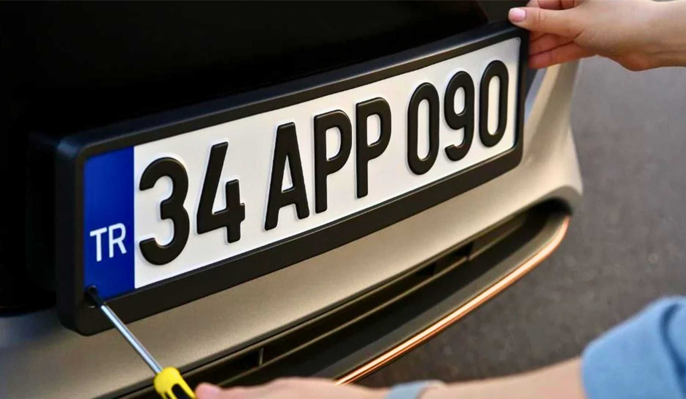 2026 Plaka Değiştirme Ücreti Belli Oldu: İşte Noter ve Basım Maliyeti