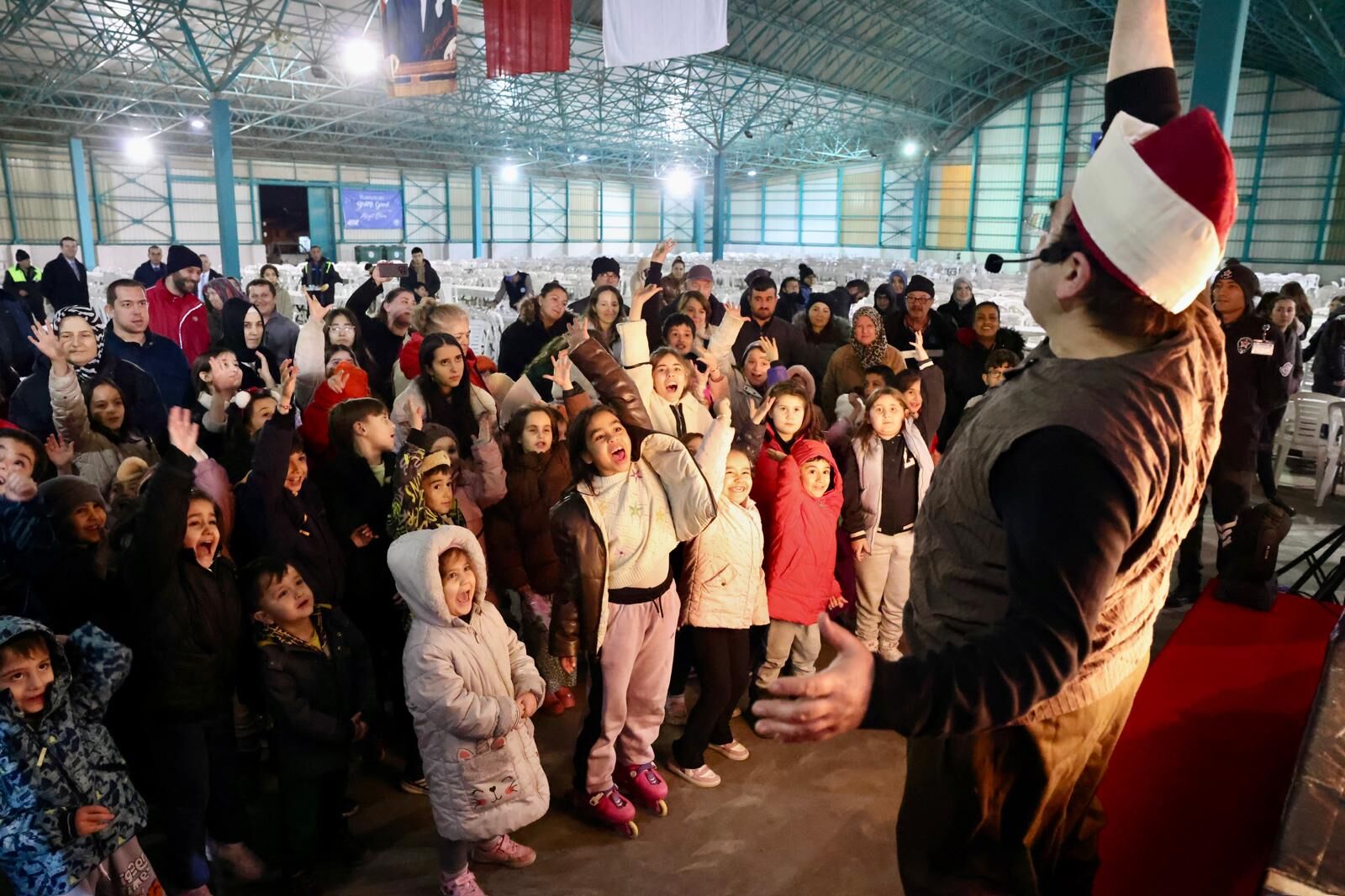 Odunpazarı Belediyesi’nden Yenikent’te gönül sofrası
