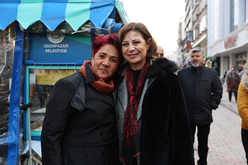 Başkan Ünlüce Esnaf Ve Vatandaşin Talepleri̇ni̇ Di̇nledi̇ (2)