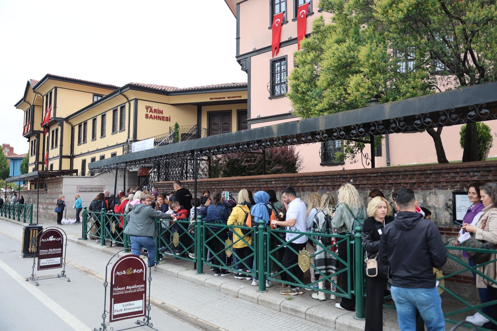 MÜZELER 28 BİN KİŞİ AĞIRLADI