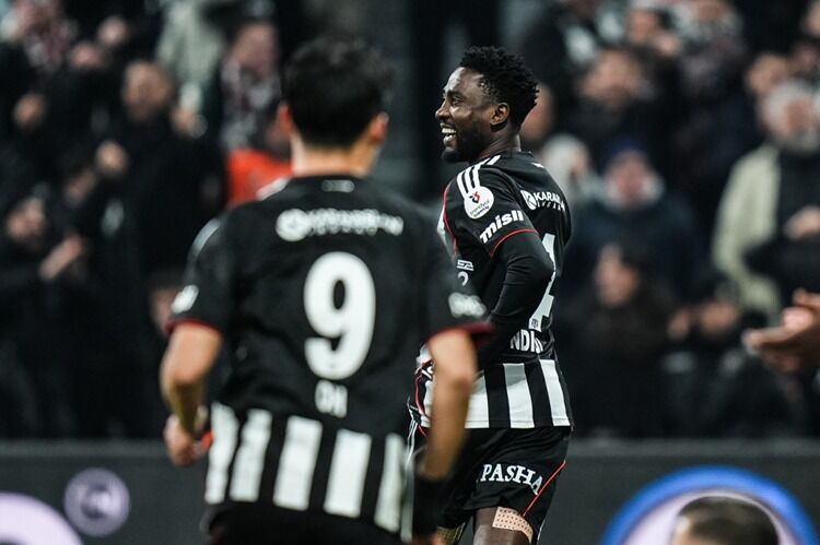 Beşiktaş mı, Galatasaray mı? İşte Muhtemel 11'ler!