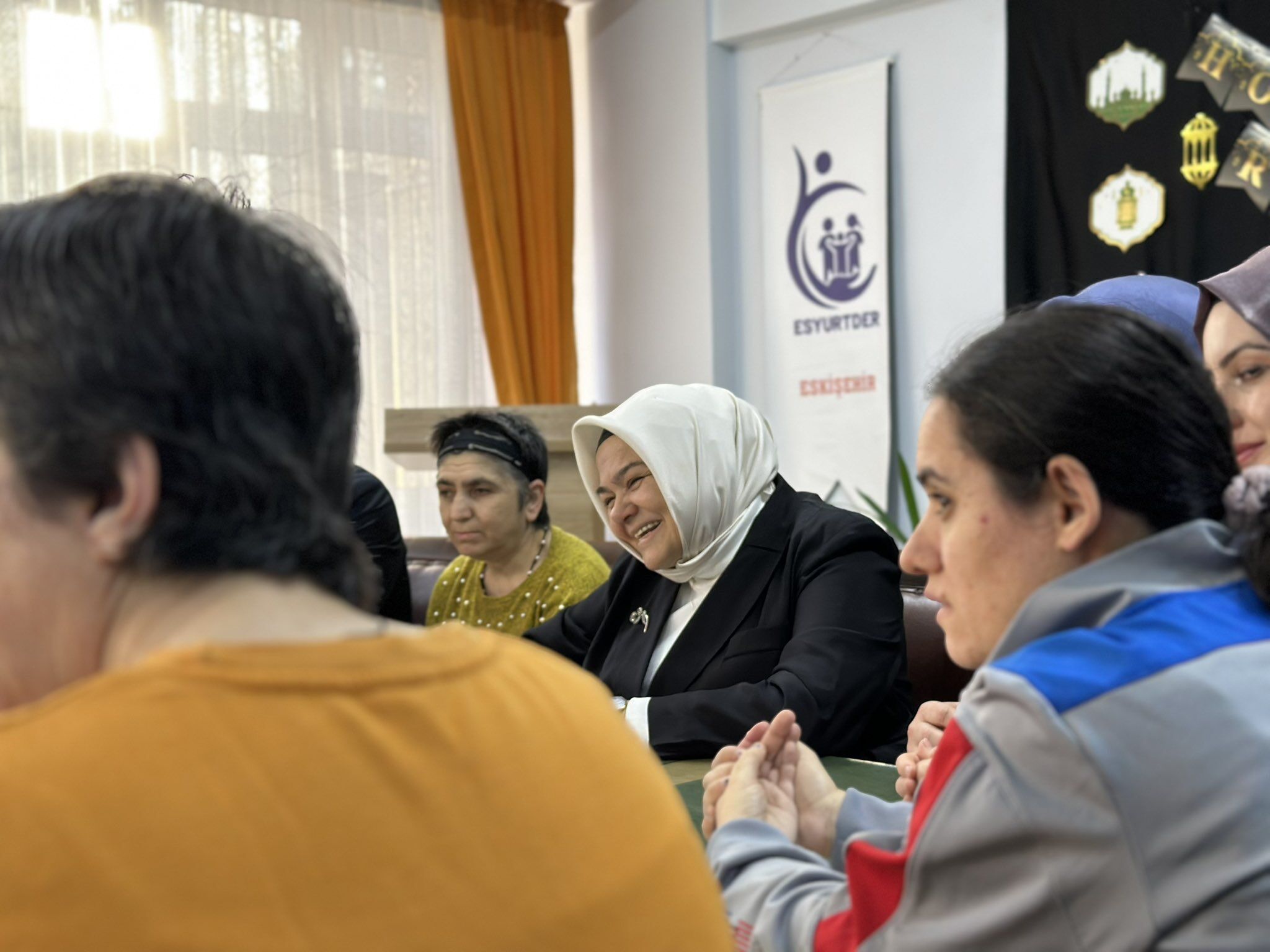 Ayşen Gürcan’dan 8 Mart’ta Vefa Ziyaretleri: "Kadınlar Toplumun Temelidir"