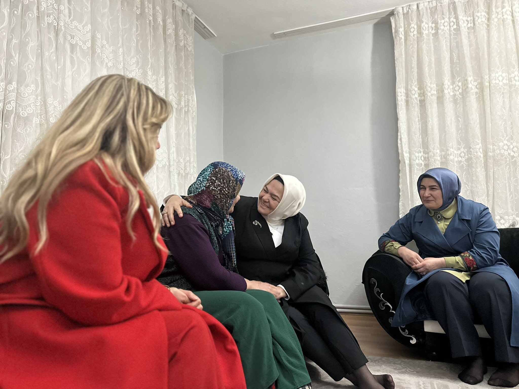 Ayşen Gürcan’dan 8 Mart’ta Vefa Ziyaretleri: "Kadınlar Toplumun Temelidir"