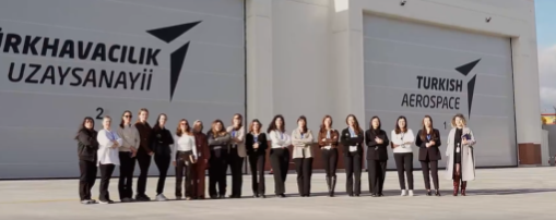 Türk kadınından Milli Muharip Uçak KAAN'a imza