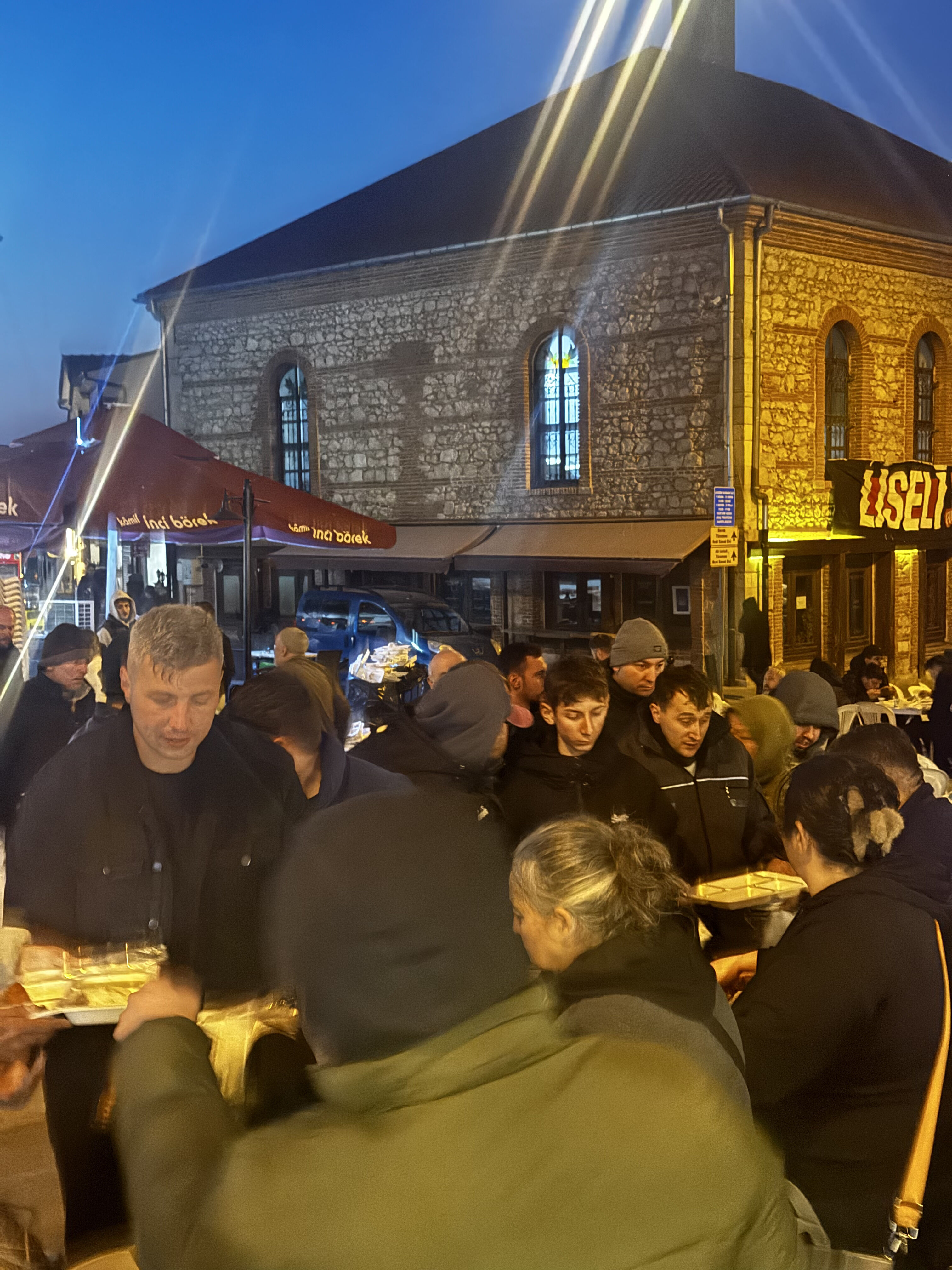  Altes’in Sofrası Vatandaşla Doldu Taştı