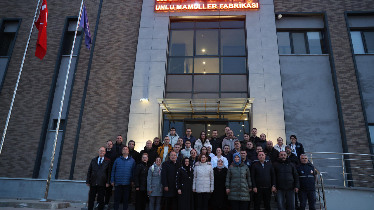 ÜNLÜCE BAYRAMLAŞMA