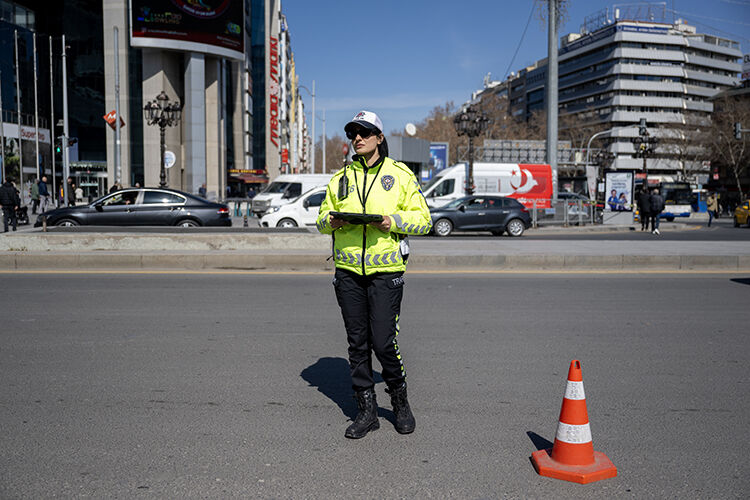 Sürücüler hemen kontrol etsin: Yeni cezası resmen 42 bin lira oldu